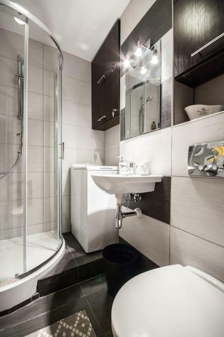 Ul Zlota 6- Samo Centrum-klimatyzacja! Apartment